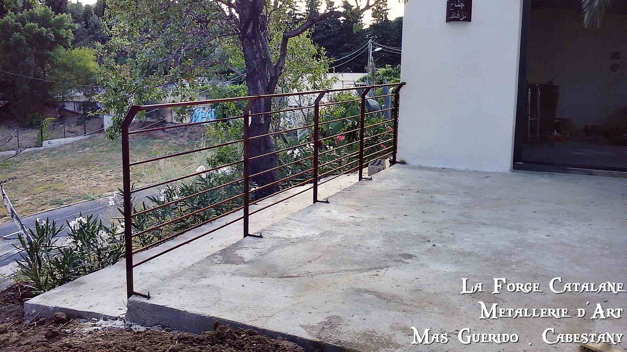 garde corps main courante déporte lisses horizontales forge catalane.jpg